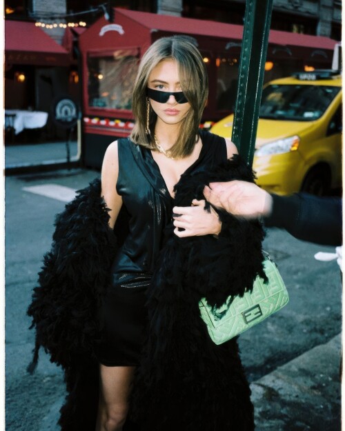 20230210 leni klum InStyle Germany March 2023 10DA