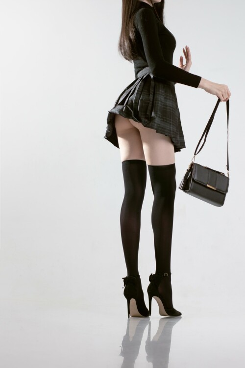 20231110 0044000bba35a5bfbe368a