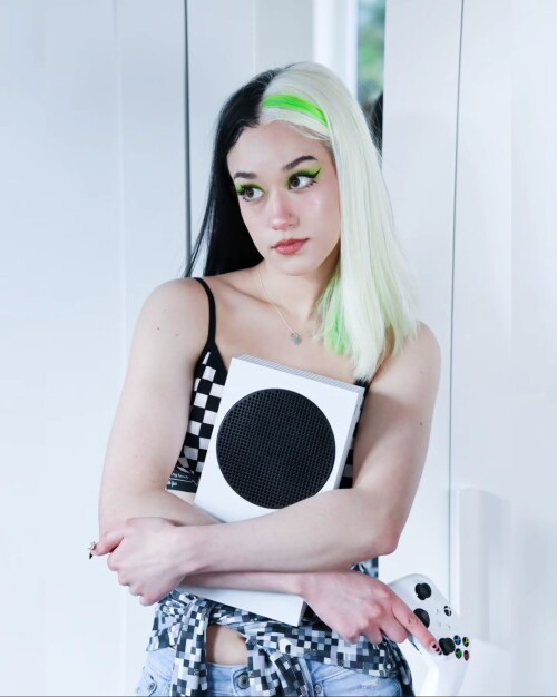 2023 09 15 Fansly Xbox Mini Set 157183ad2d7726dd30