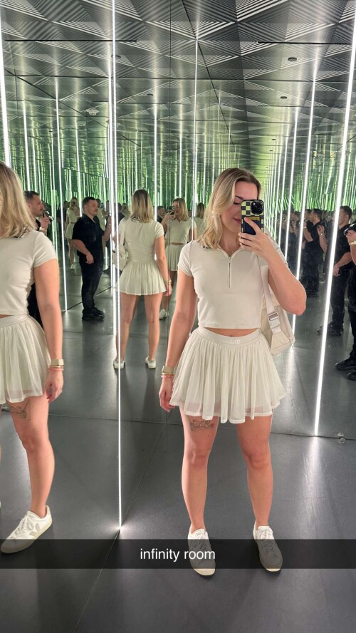 2024 01 08 15 57 07 Qneb5vkATq2NBs6f34oaIQAAgeWlqbnNydHZ4AYzpysCrAYzpyr gAAAAAA pineapplebratfc51538