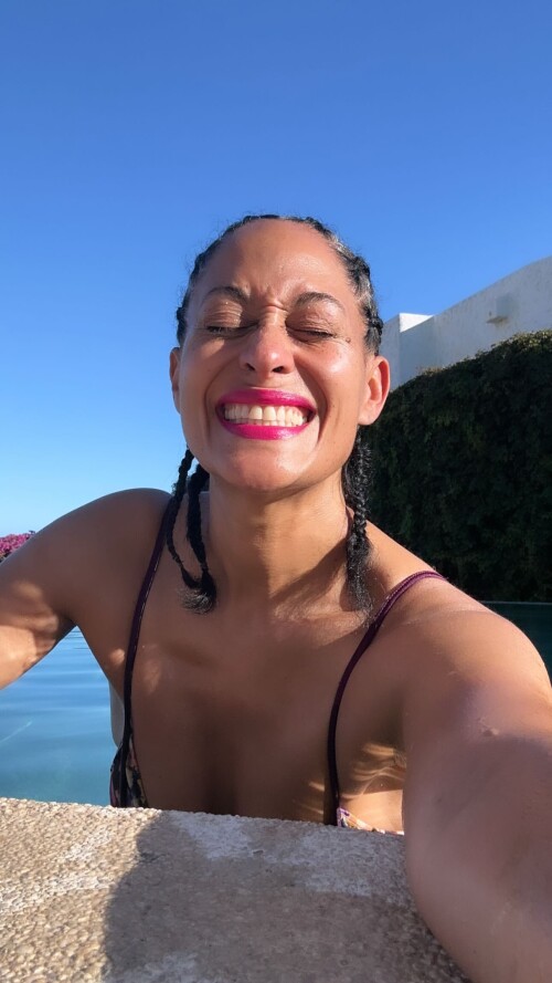 https://www.instagram.com/stories/traceeellisross/3276292134943009288/