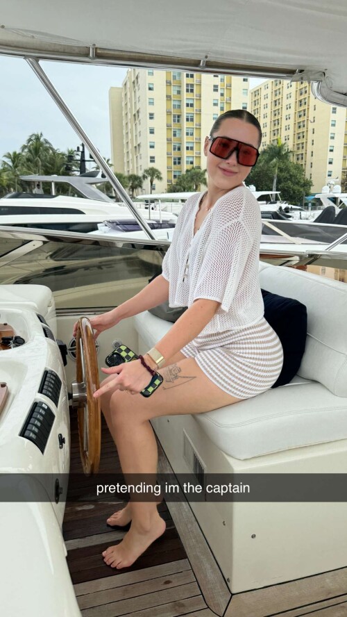 2024 01 27 17 43 42 Qneb5vkATq2NBs6f34oaIQAAgZ2JlZXN5ZnRyAY1MBSiXAY1MBSc7AAAAAA pineapplebratdd75b3c