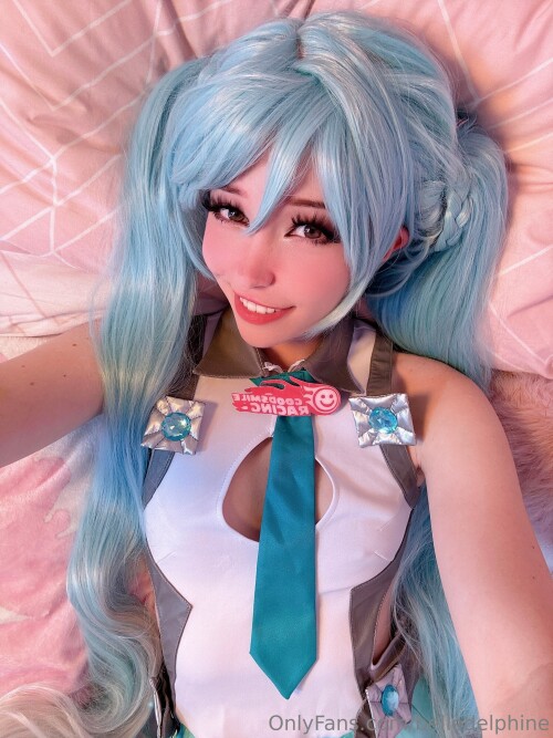 2024-04-19_Miku_Cosplay-32484af22268ec786f.jpeg