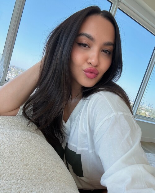 2024-06-27-17.15.00-3399593271755023190_85502387d8d152e6ad53efb