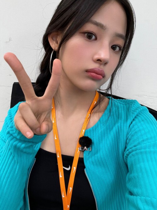 2024 BLAAEfKVq 1f05a5ada4a52e577