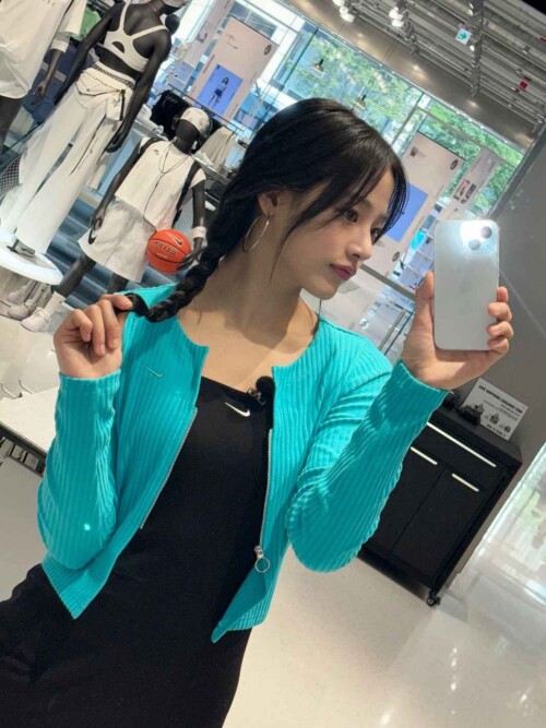 2024 BLAAEfKVq 4eeabfc993e31b5e0