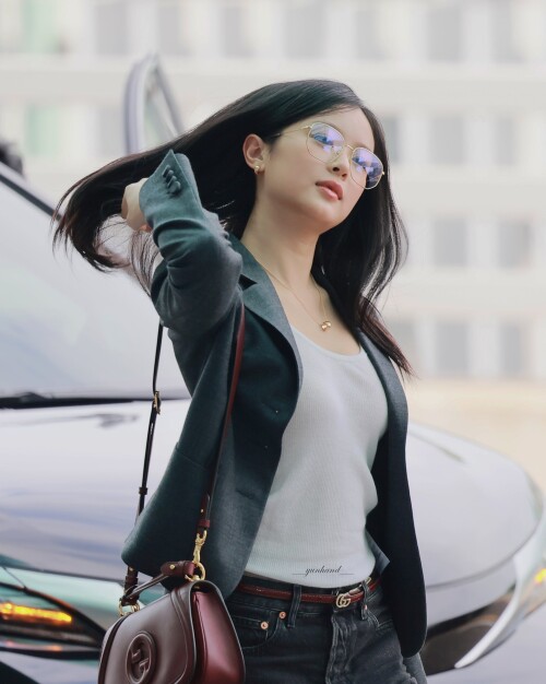2024 glasses GXv2Geaa8AAHAkG 10faef4c56fa58f50d