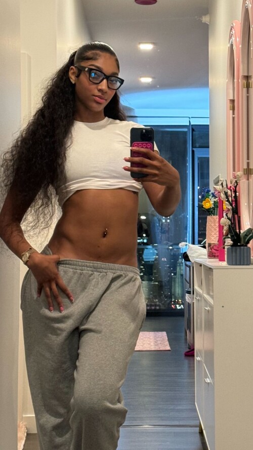 2024.08.24 Angel Reese Story 653989e09bdb6d511