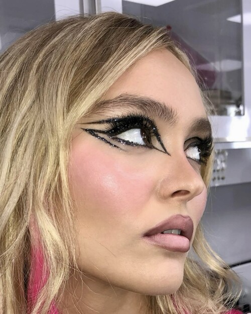 20240624 213316dec46bf2dfc7a67a