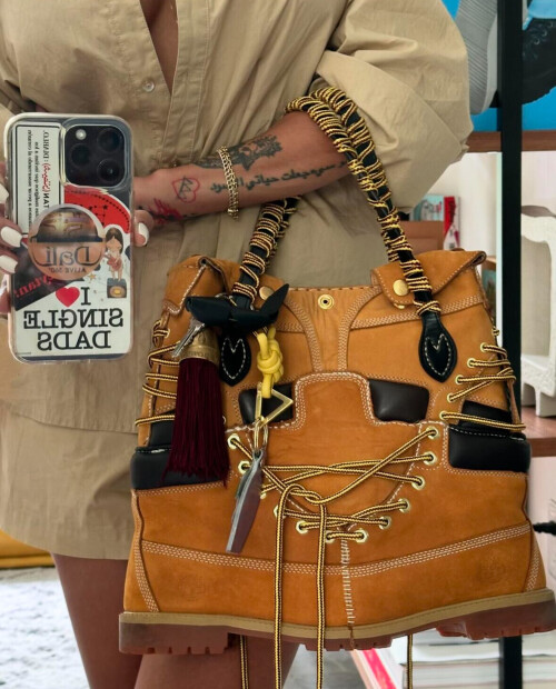 20240805 230154000 iOS00b6ab6d6cb04e9f