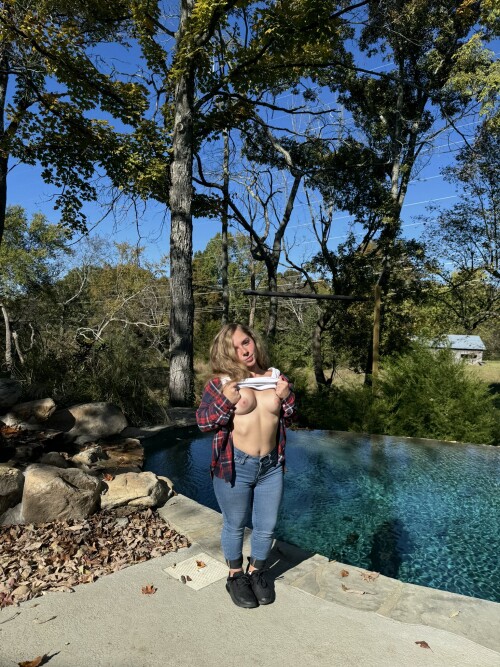 20241108 185749e977ac557ccc8d64