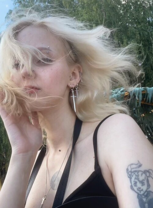 20241108 195231e331ec5e3f64ed33