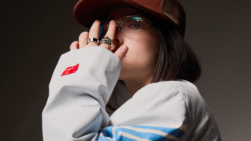 2024_Complex_Billie_web6408b4373775c7e81