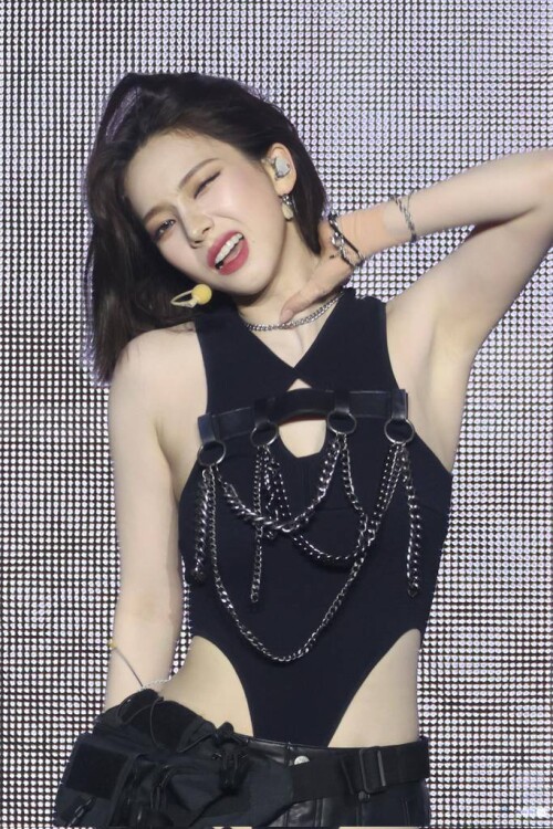 2025 03 10 02.19.45e5dfdfed19086803