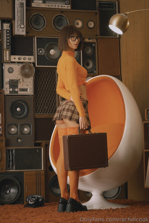 2025 10 31 3840x5761 3a9f2f6bfeaaf6dba9c53106dd90311f1b55b1d6c9b504bc