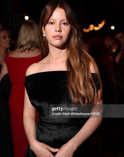 20250304 022459b82083d25317a723