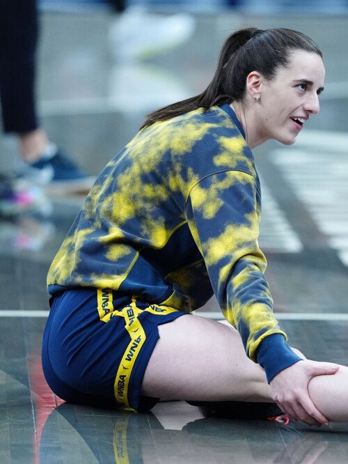 INDIANAPOLIS, IN - MAY 20: Indiana Fever guard Caitlin Clark (22) warms up before the game against the Atlanta Dream on May 20, 2025, at Gainbridge Fieldhouse in Indianapolis, Indiana. (Photo by Brian Spurlock/Icon Sportswire via Getty Images)