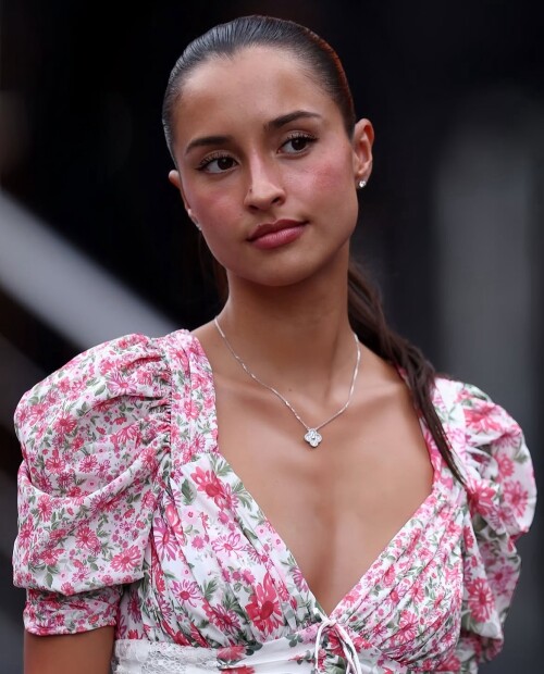 20250802 230112057ff8139f00e114