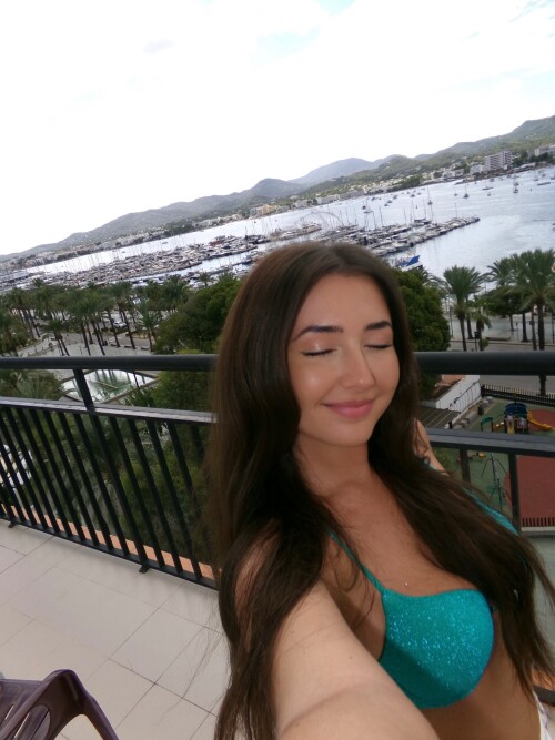 20251021 140643d312dc512cd9b70b