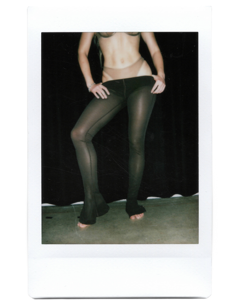 2025W42_polaroid_apparel1bea73c90dabe9078