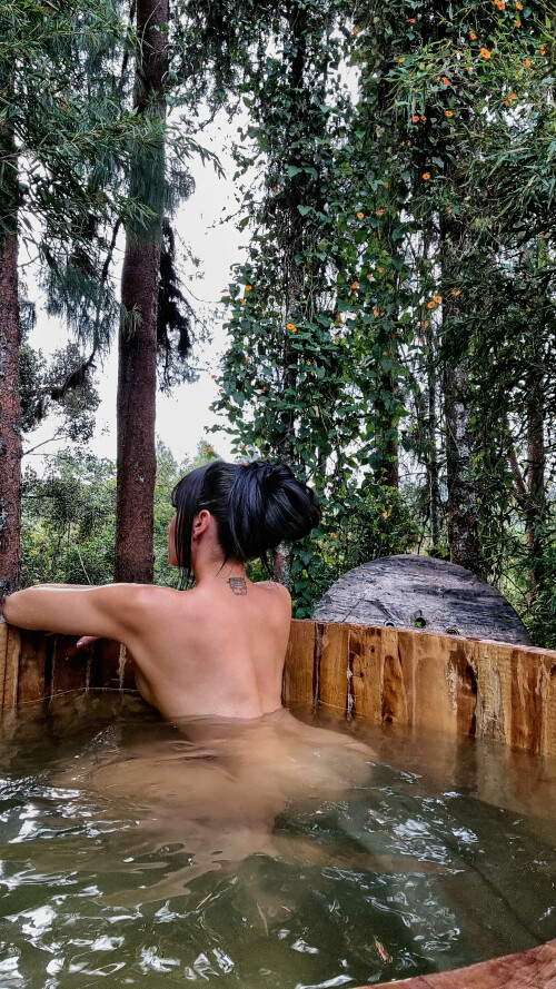 2052x3648 099e8ecdbad420333557393aab055c8b