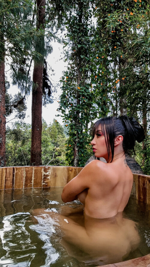 2052x3648 650cf639b151982cef2690164f1ab65c