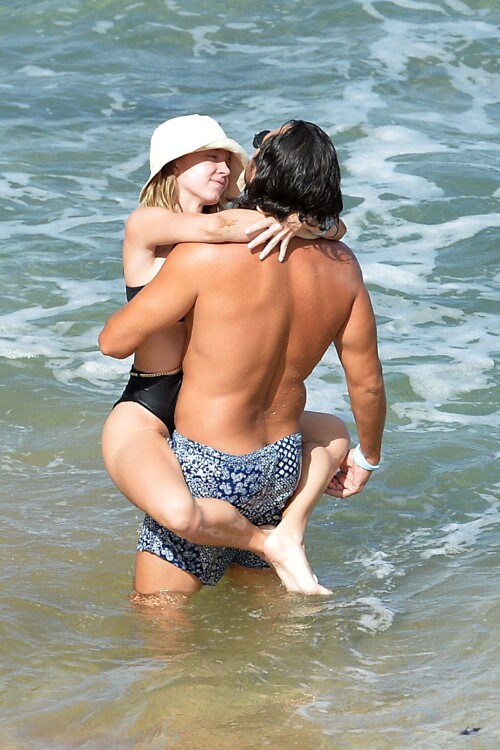 2060284581c07389ba8f676b34