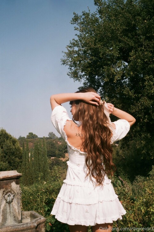 2075x3130 de80d6bd5255de56b1c88a5be6e1ee3e