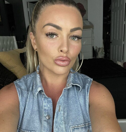 2094a6749f7140bb0a85