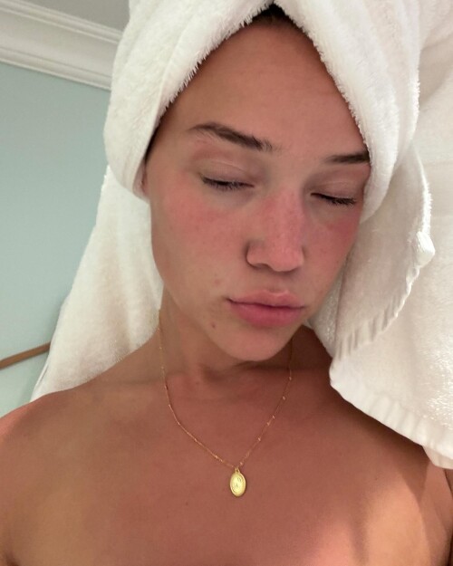 20c6dff9 7406 49a0 93ee e50de816810a9b790a4420a754ab