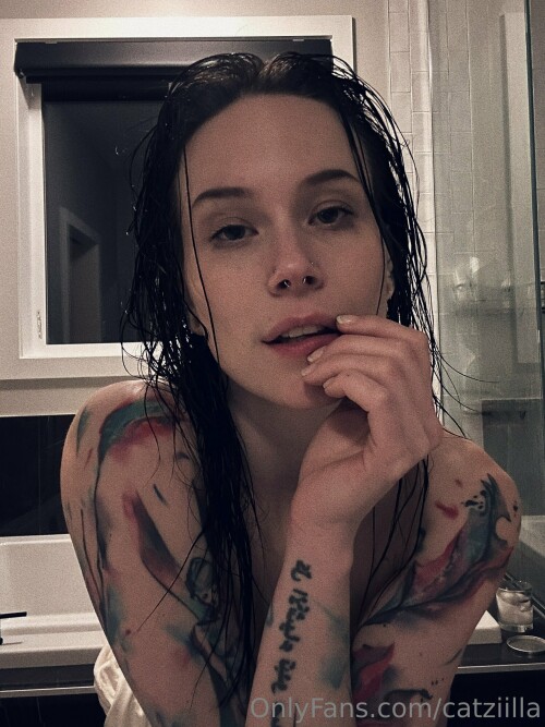 2137x2852 241805bb280dedca5a128e06de41dda3