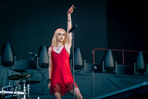 2154656696 s4dd775b90bbf9f8f