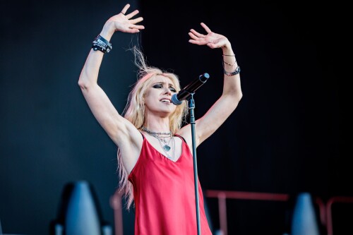 2154675490 s695afee0a8be3f27