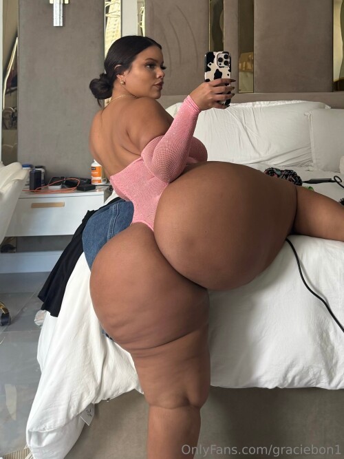 2180x2906 59c32809c882646ffd1963b773c69bb296c3e579821b98af