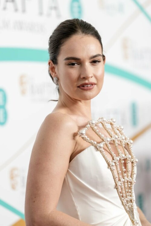 LONDON, ENGLAND - FEBRUARY 19: Lily James attends the EE BAFTA Film Awards 2023 at The Royal Festival Hall on February 19, 2023 in London, England. (Photo by Scott Garfitt/BAFTA via Getty Images)