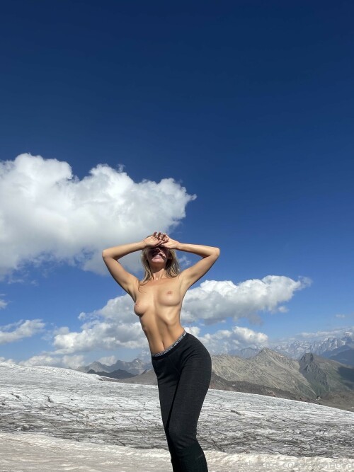 2204x2939 a31576eef61e0ddfac3d66ac4bcf55b8