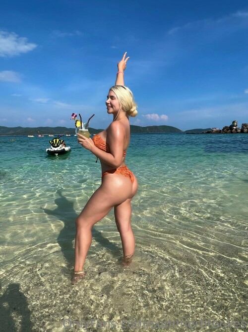 2268x3024 fd4e572d5279a72c4ae5aea219148f42