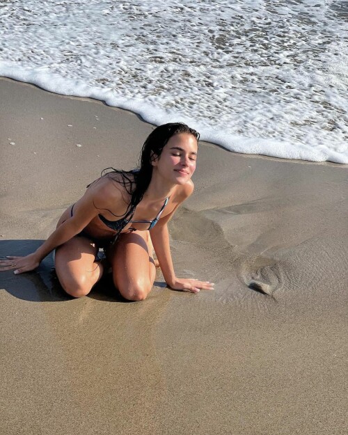 22A05DDC C71F 4BFE AA1F 367FD9D00E94