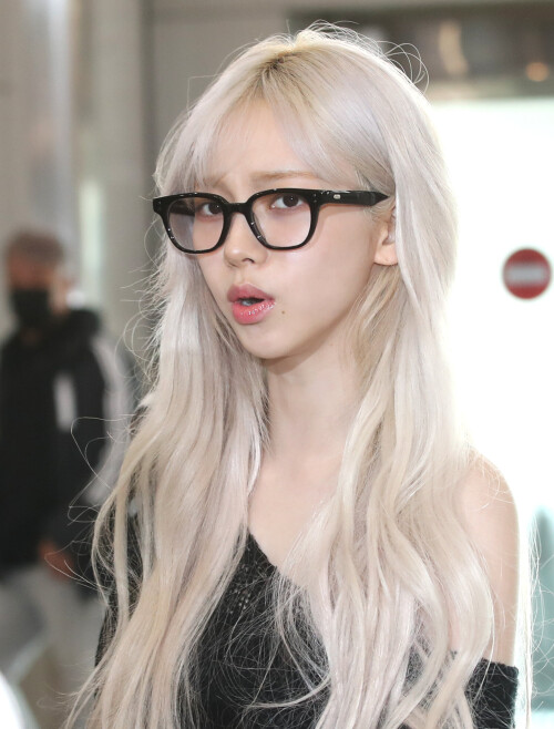 230427 2fe0c4fb3f4b70ae0