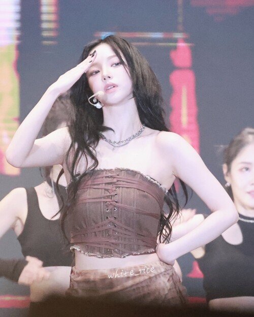 230923 175923f4f3d23b065b