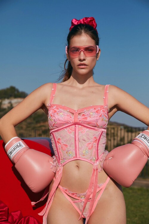 231027 FLL VS BARBARA PALVIN Shot 11 154 B xl.webp.512befafa7162780b62ac1b22d47b74060ea05eac5fd97ce