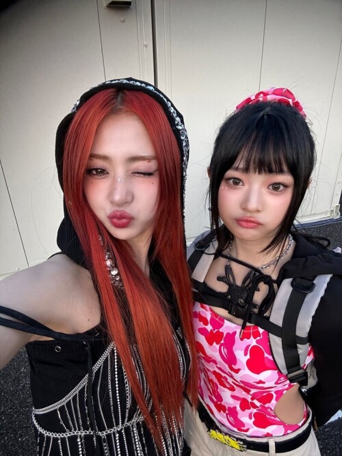 231216 LE SSERAFIM Twitter Update with HUH YUNJIN n HANNI documents 10c204bedc329806d