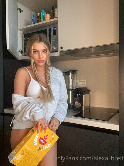 2316x3088 f50718a8abe074811456e5cca4479015