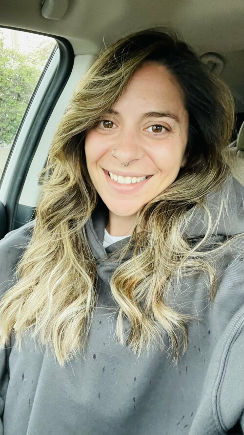 23385272 2565 4C40 B483 9CE4594D65C5