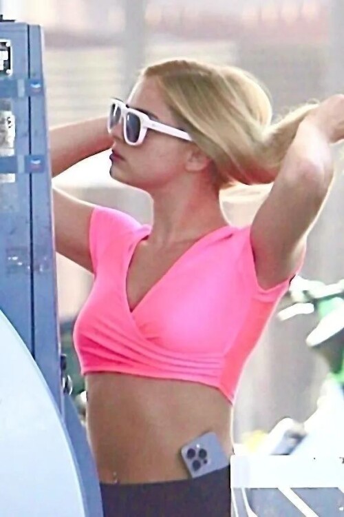 23533 818fc303437b658ae