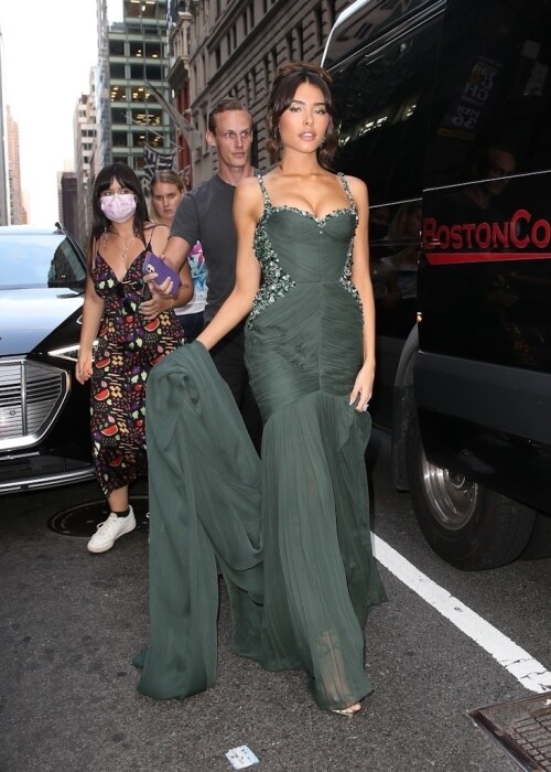 236949425_bgus_2216695_001