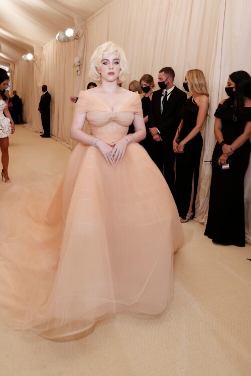 236957929 134015564700