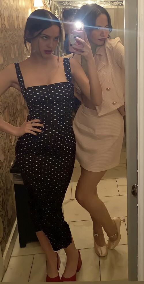 23742606 5EF5 4741 8333 87995F13464C