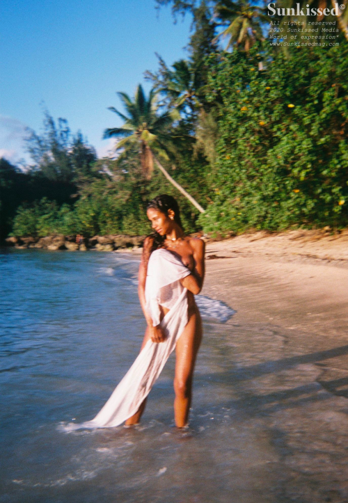 24---BOiQKbHe35f4fe673864099