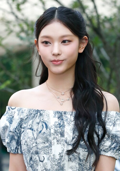 240529 New Jeans Haerin DIOR Event in Seoul documents 16629fc4cce67211f